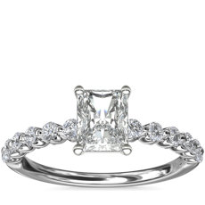 铂金浮钻石订婚戒指（1/4 克拉总重量）